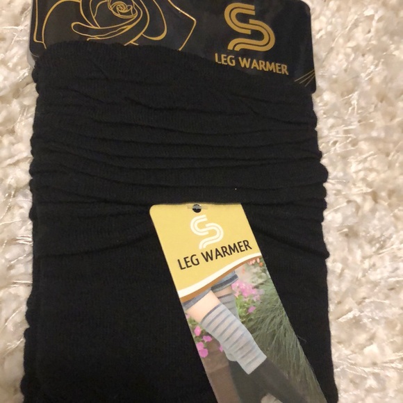 🎄Sale: Gray or Striped Leg Warmers - Picture 4 of 9